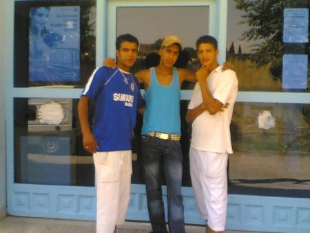 c moi avec mes amis hamid et habodo